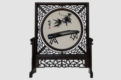 為教授定制的古箏鐵畫特色禮品