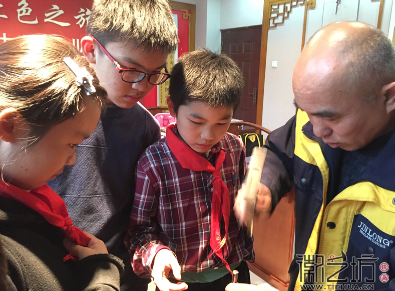 鏡湖小學(xué)真容國(guó)學(xué)堂鐵畫(huà)第二課 (5)