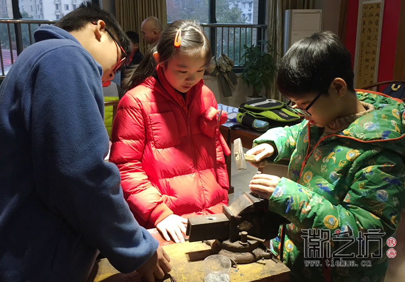 鏡湖小學(xué)真容國學(xué)堂鐵畫第六課 (18)