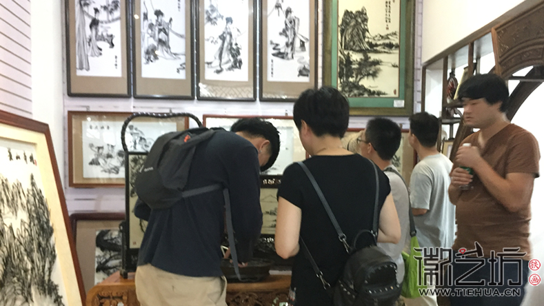 2017.6.13蕪湖鐵畫(huà)人才培養(yǎng)培訓(xùn)班學(xué)員來(lái)徽藝坊參觀學(xué)習(xí)10