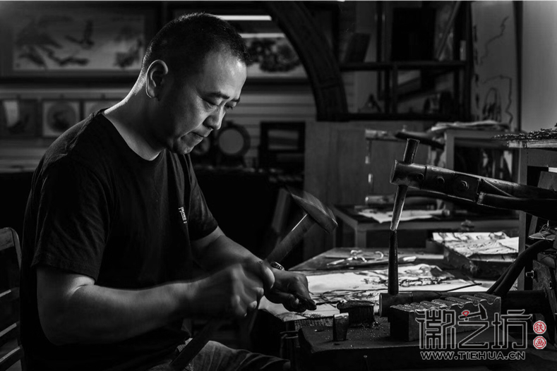 喜上眉梢 徽藝坊定制伯特利贈(zèng)上海證券交易所鐵畫(huà)屏風(fēng)